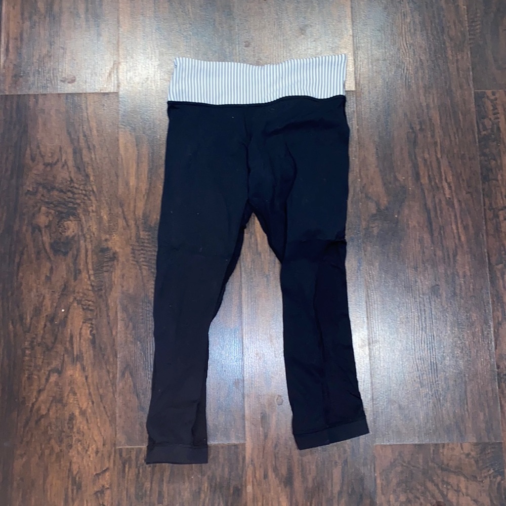 Lululemon leggings size 4